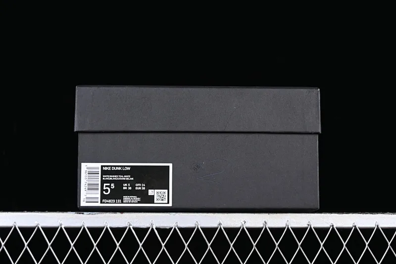 All Categories Nk SB Dunk Series Nk SB Dunk Low Low-top sneakers J version Nk Dunk Low "Multi Color" Vibrant three hooks Customized version of deconstructed strap casual sneakers FD4623-131